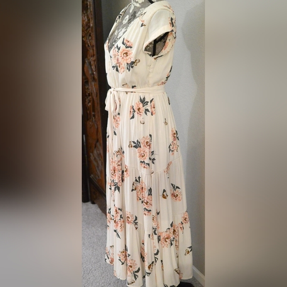 Floral Maxi Dress in White and Pink - Picture 2 of 3